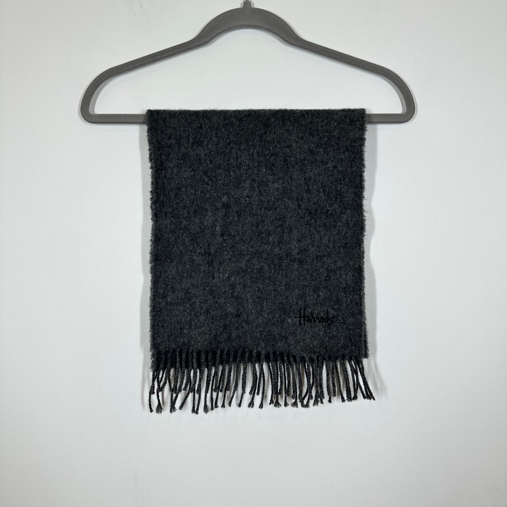 Harrods Scarf Mens Gray 100% Wool England Fringe Embroidered Logo Classic Luxury
